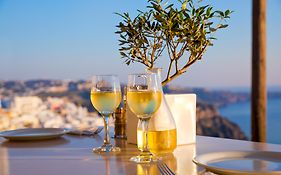 Aqua Luxury Suites By Nomee Hospitality Group